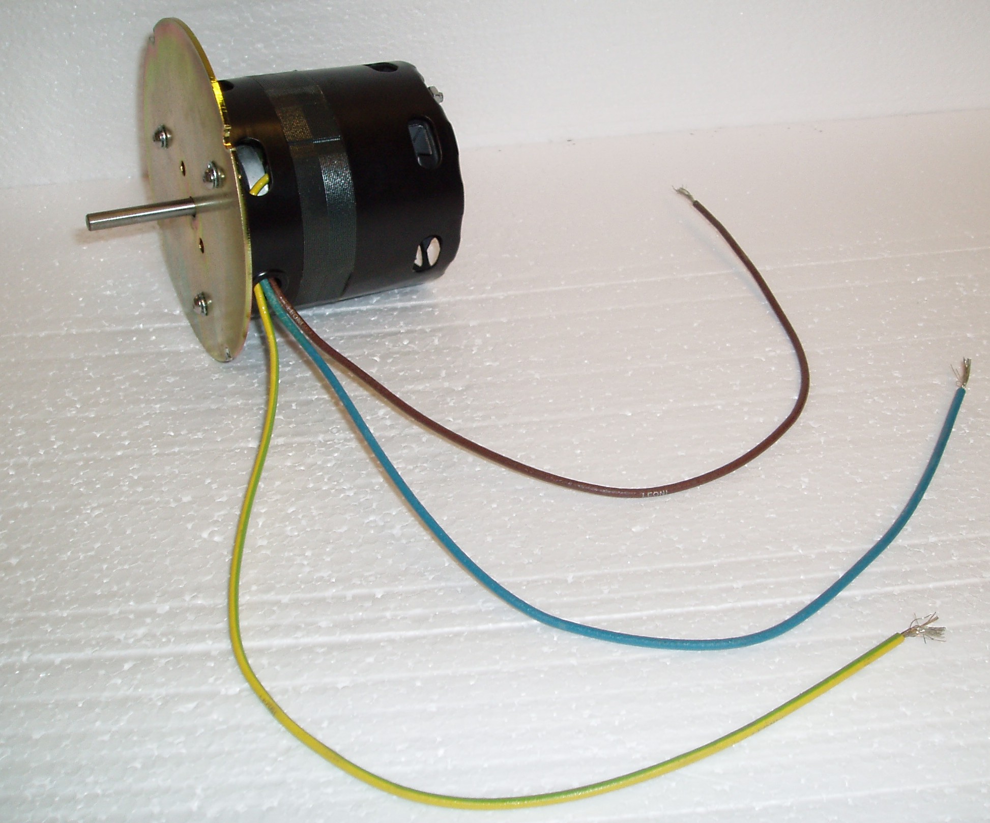 SMITH HEAVY DUTY MOTOR C/W MTG PLATE & SCREWS